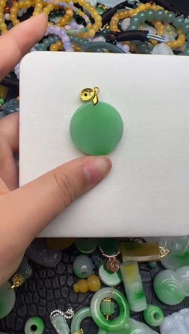 翡翠未镶嵌颈饰天然缅甸翡翠吊坠