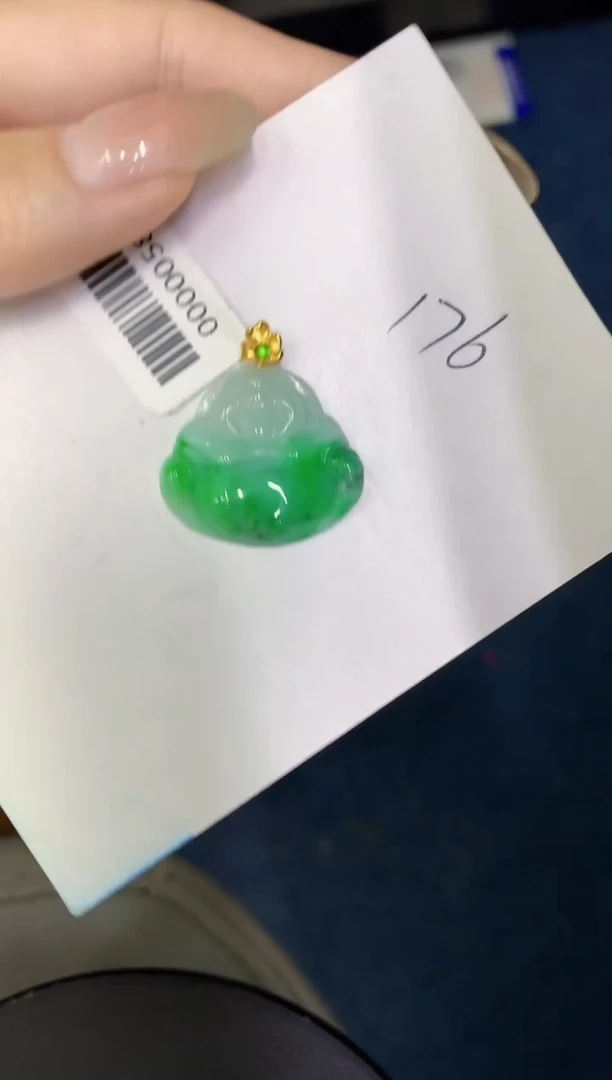 翡翠18K金镶嵌颈饰缅甸天然翡翠A货