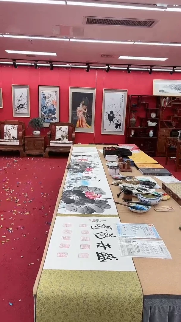 国画盛世荷花合作手卷