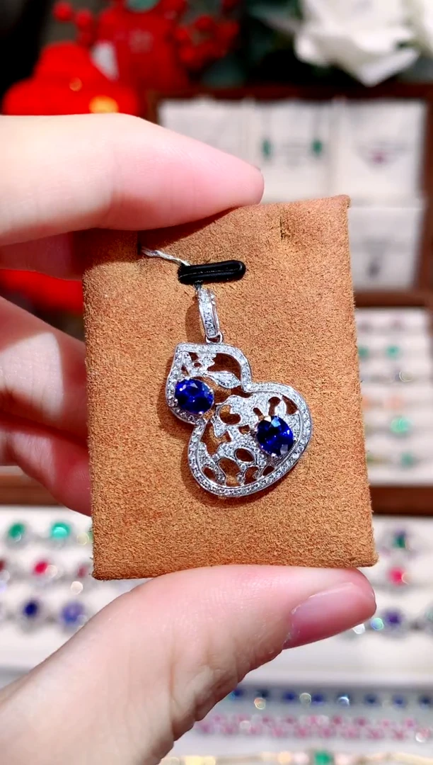 蓝宝石吊坠18K金镶嵌0.95ct/天然宝石/七天无理由