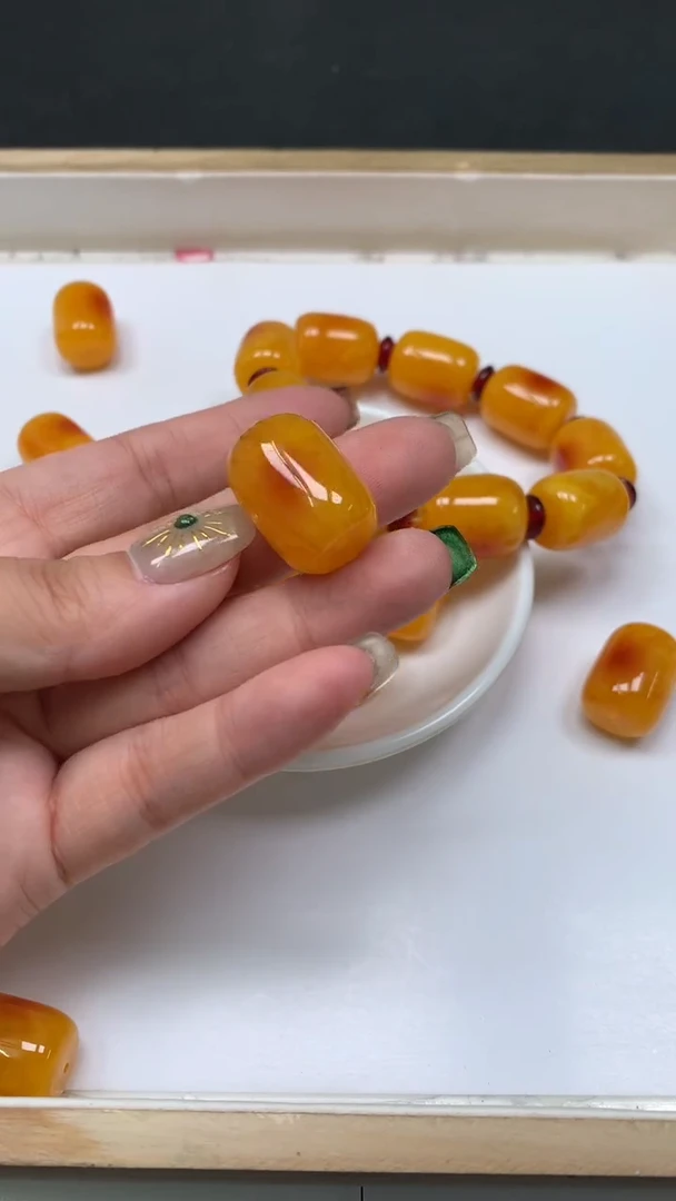 裸石蜜蜡未镶嵌M11 蜜蜡 大桶珠16*21mm2个8.8元