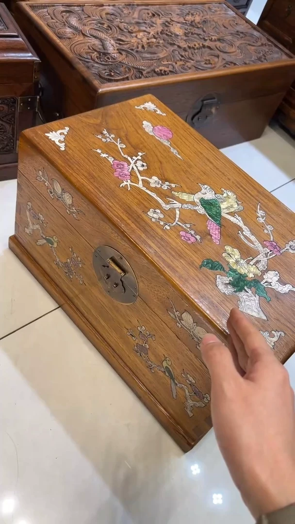 【闪购商品】木喜鹊登梅螺钿首饰箱