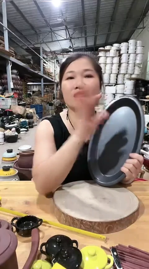 瑕疵灰色鱼盘一个