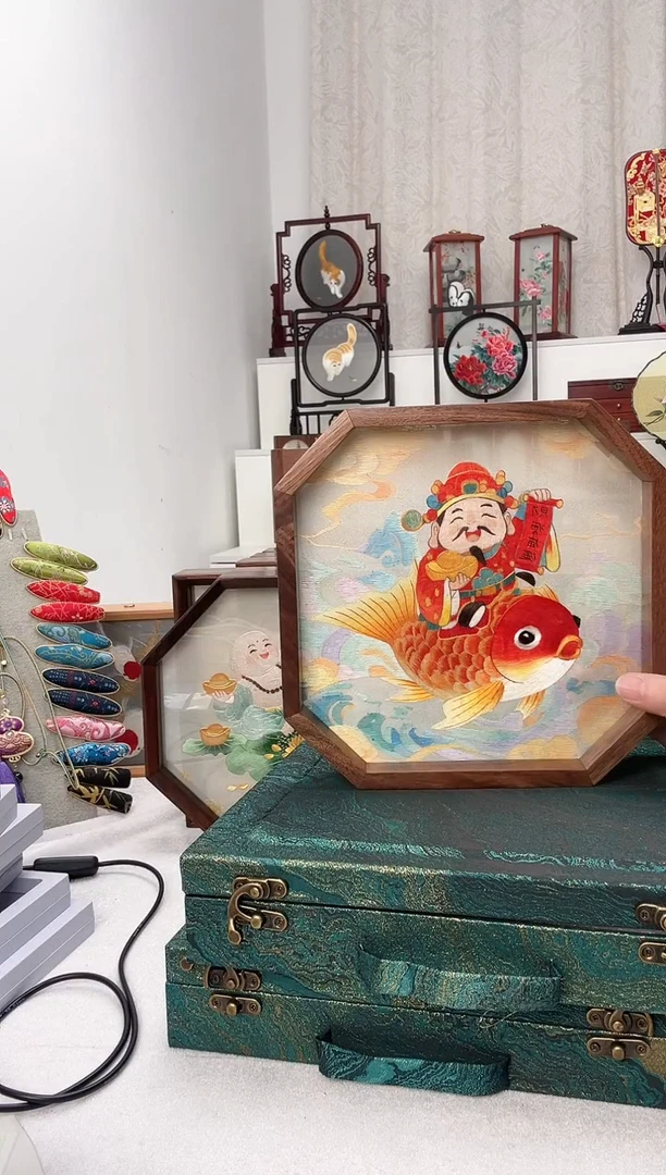 扇子苏绣作品手工摆台