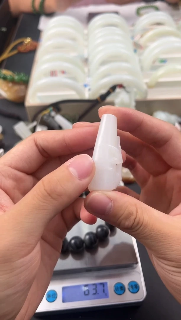 手串未镶嵌和田玉I****~且末天泰白玉竹节吊坠微色差