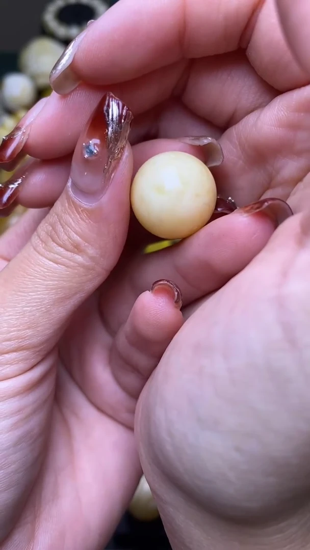 【闪购商品】琥珀裸石未镶嵌葵. 31