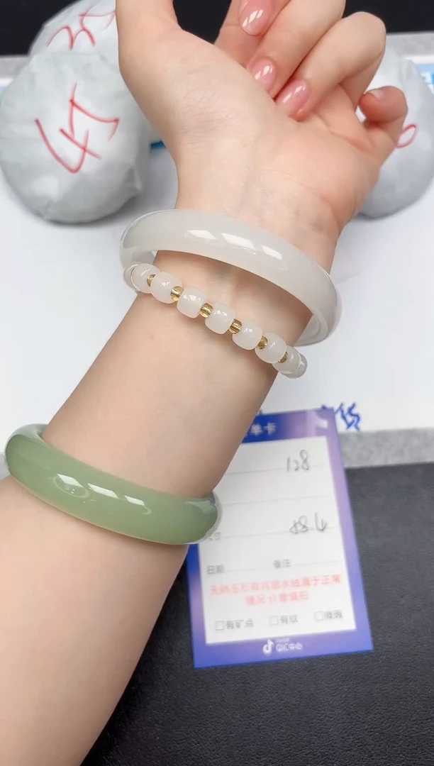 未镶嵌手镯石英质玉128-58.4