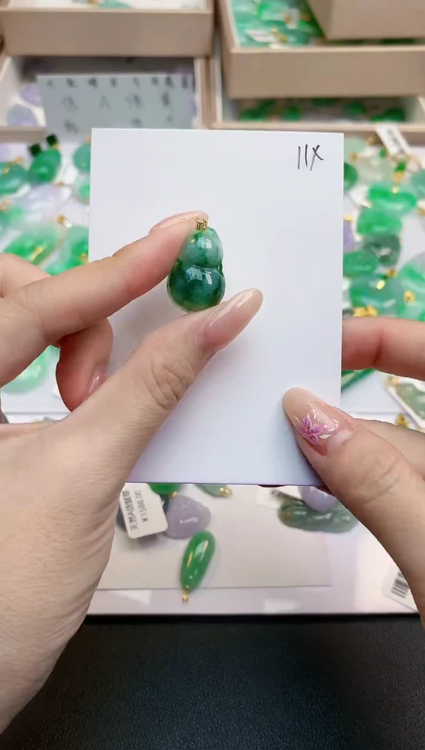 颈饰18K金镶嵌翡翠天然缅甸A货翡翠