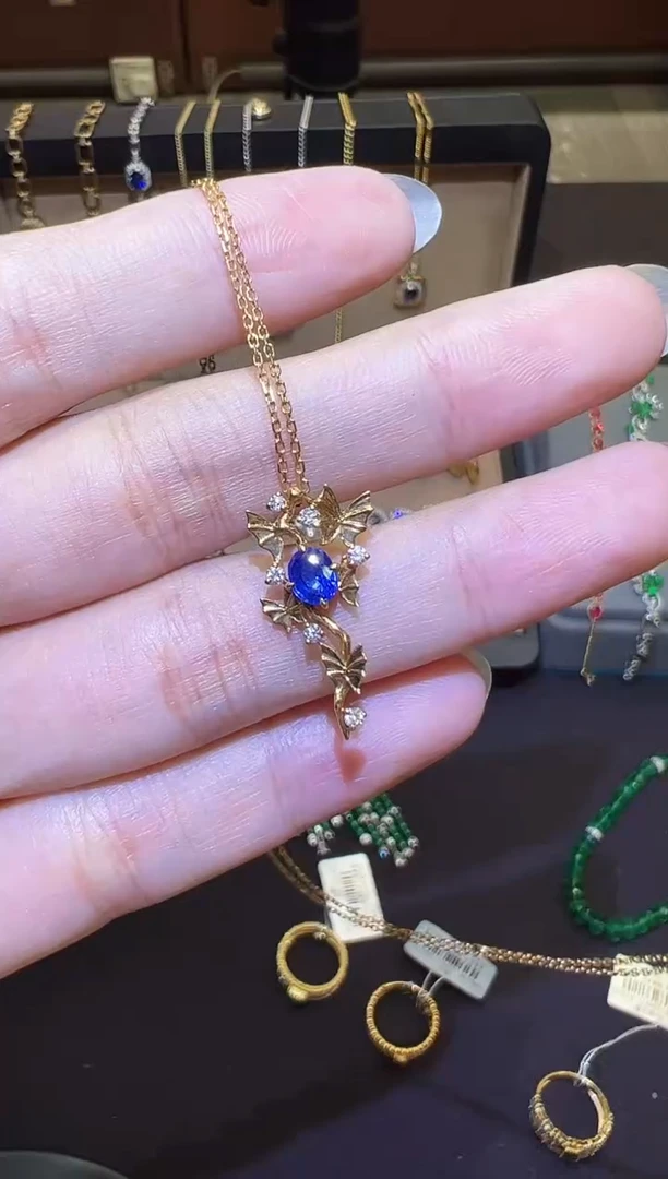 颈饰蓝宝石18K金镶嵌0.55ct