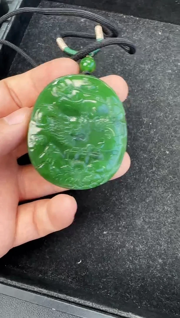 颈饰未镶嵌和田玉山水牌