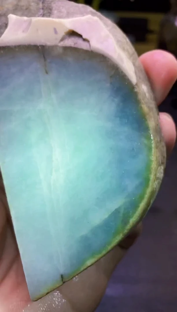 翡翠未镶嵌颈饰天然翡翠046