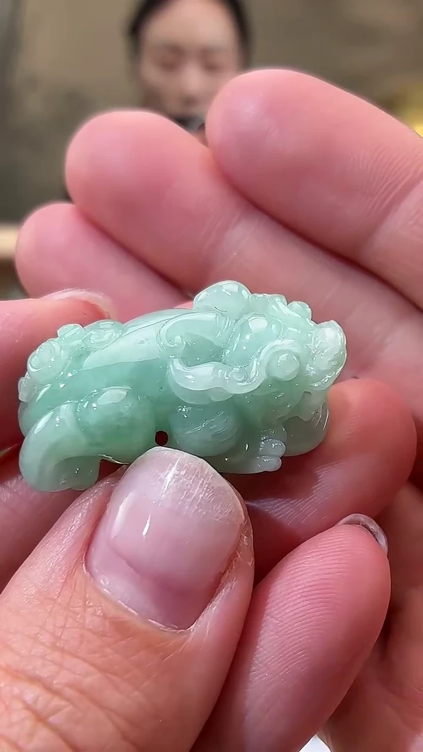 颈饰未镶嵌翡翠貔貅