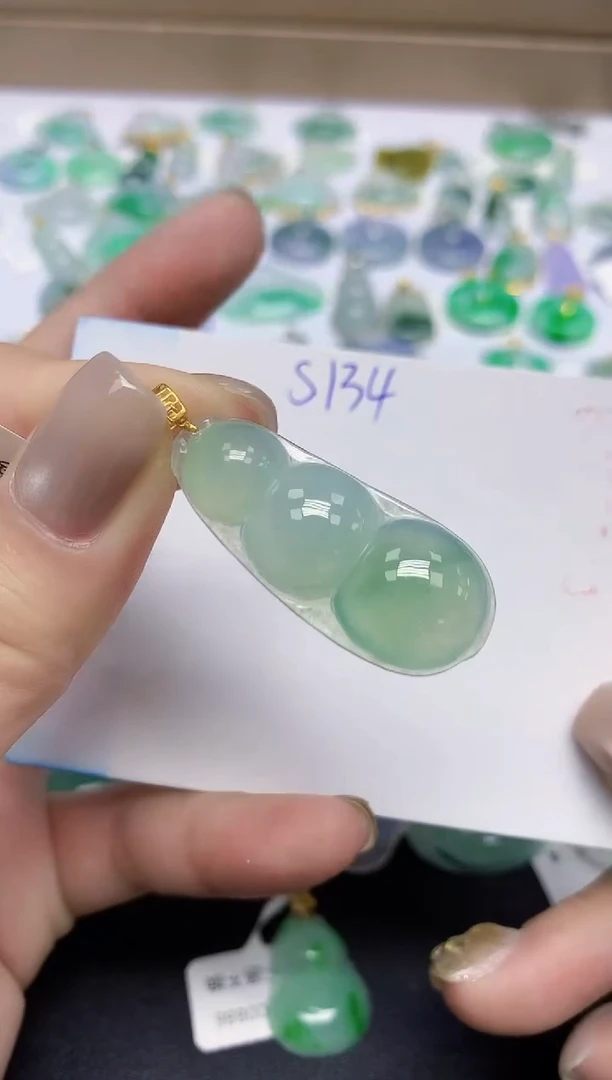 颈饰18K金镶嵌翡翠天然缅甸翡翠A货翡翠百元以上9元证书费自理