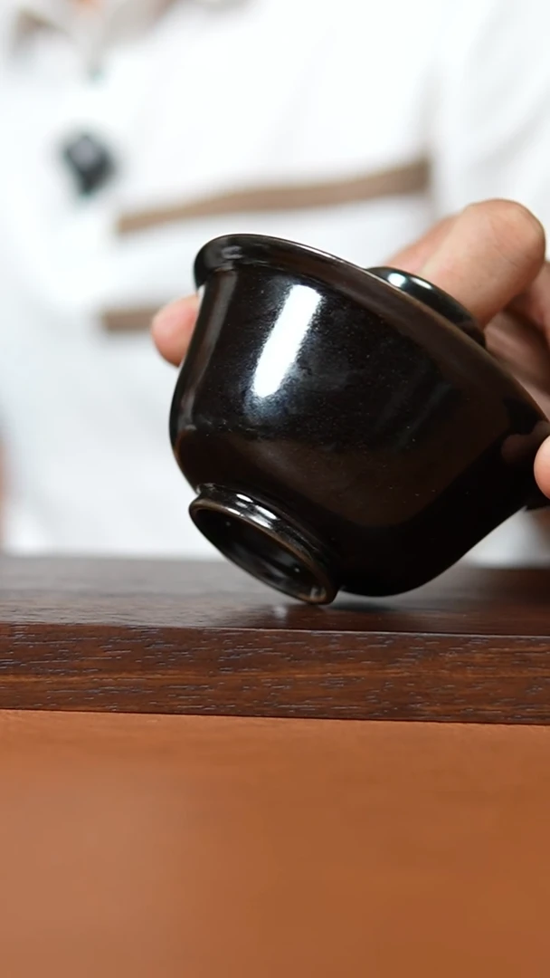 杯点*黑金釉两才大乔盖碗瑕