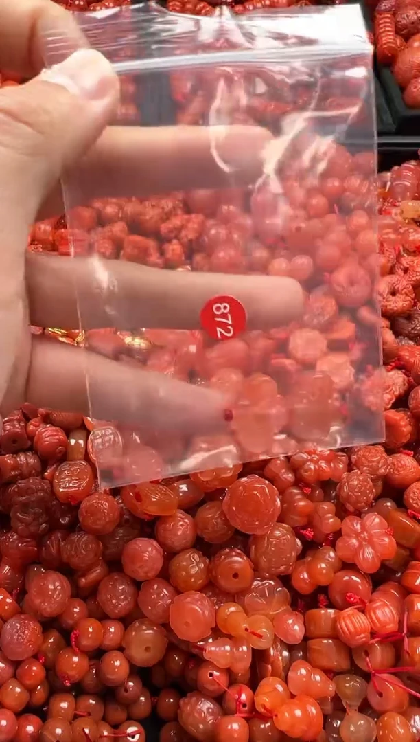 【闪购商品】南红玛瑙颈饰未镶嵌1
