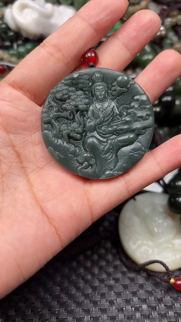 和田玉未镶嵌颈饰1