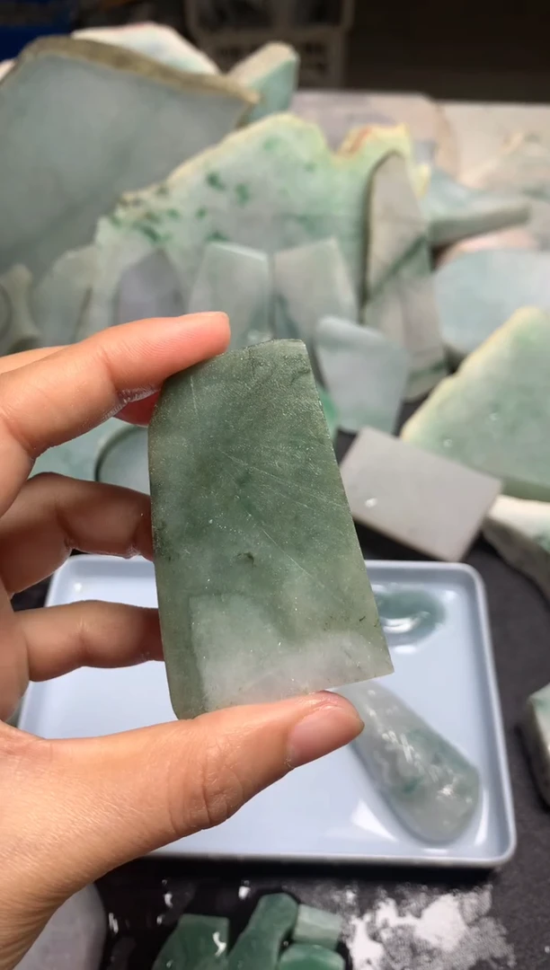 【闪购商品】翡翠颈饰未镶嵌料子