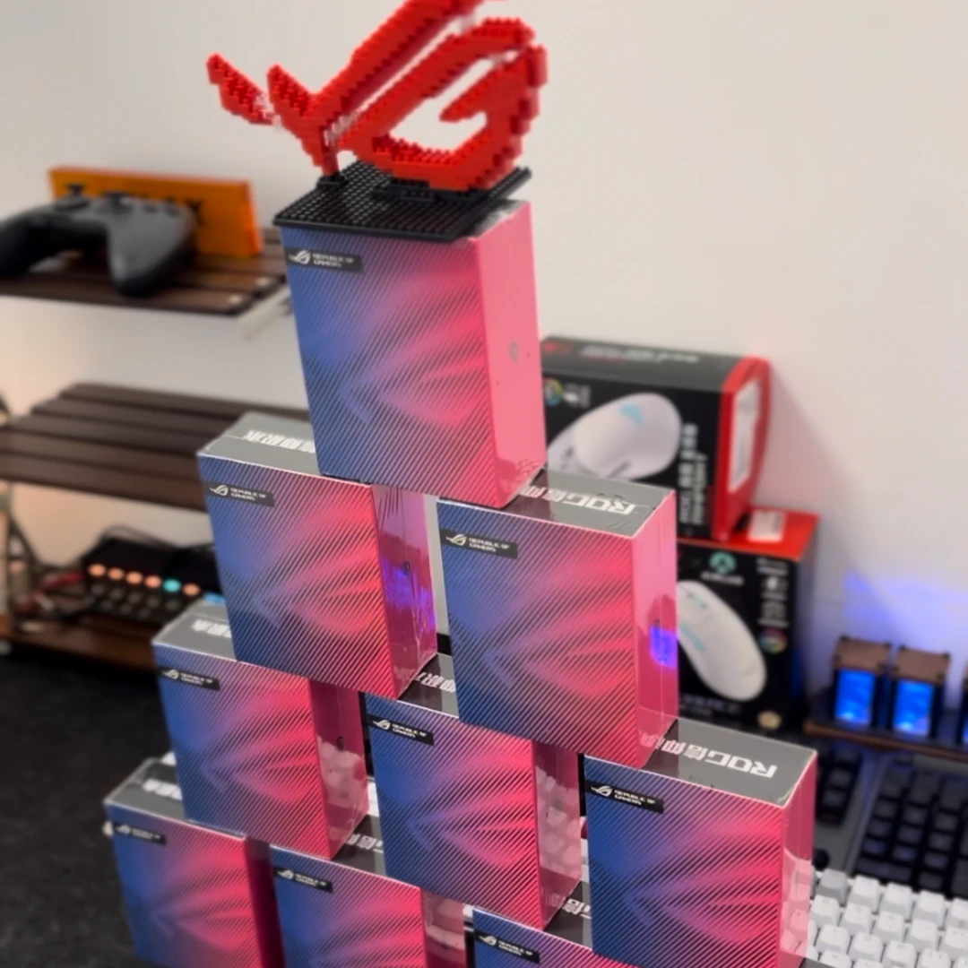 ROG/玩家国度 信仰周边 桌面摆件 桌搭装饰 ROG积木（需自己拼）
