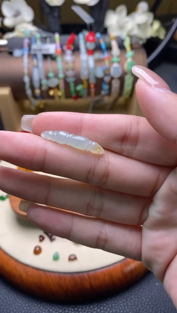 颈饰未镶嵌翡翠净货15539