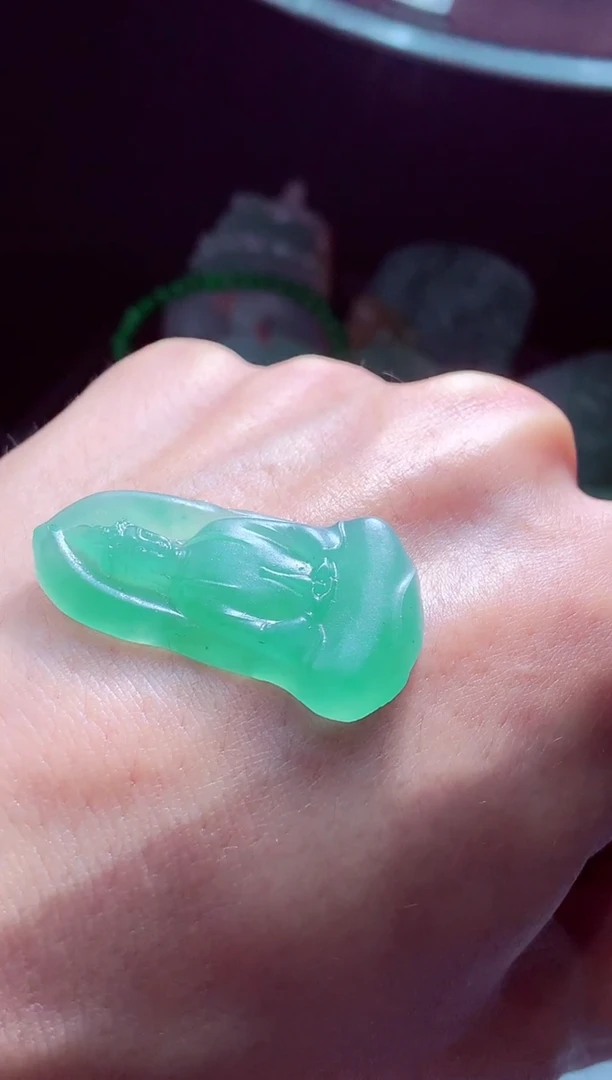 未镶嵌定制翡翠标*?翡翠毛货定制