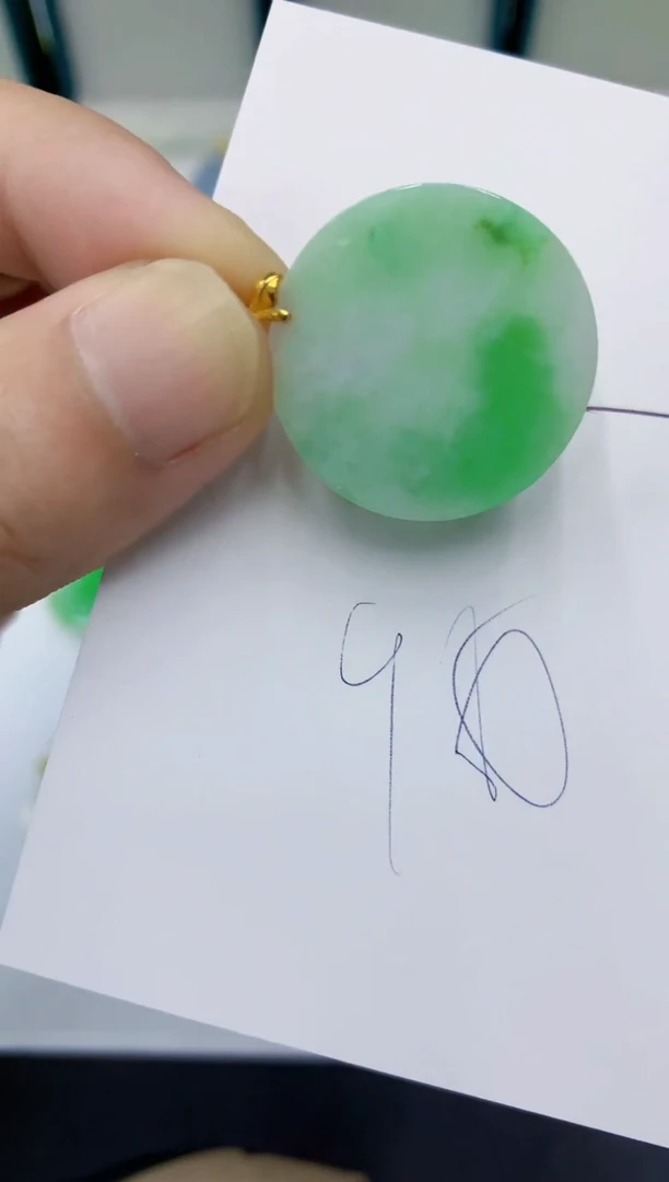 颈饰18K金镶嵌翡翠翡翠