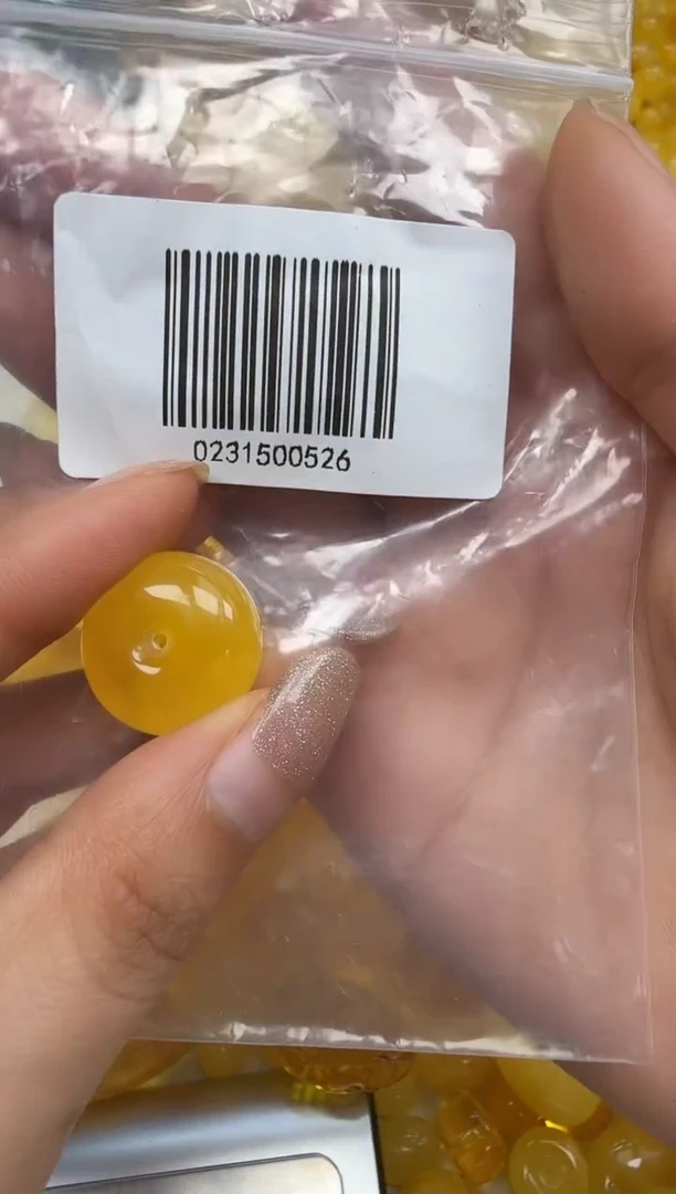 裸石琥珀未镶嵌如图微瑕