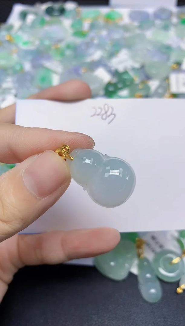 翡翠未镶嵌颈饰天然缅甸翡翠A货