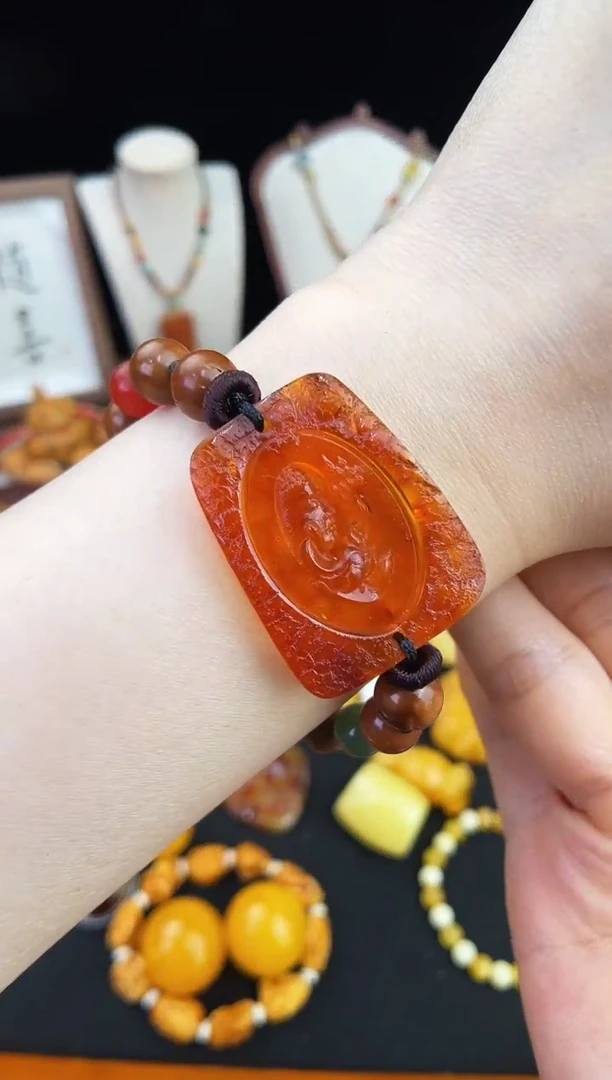 琥珀未镶嵌珠宝奇石柒月