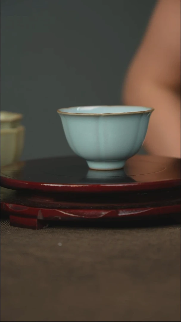 花口杯 带底款