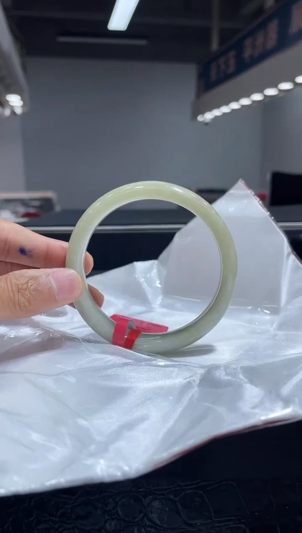 未镶嵌手镯翡翠6