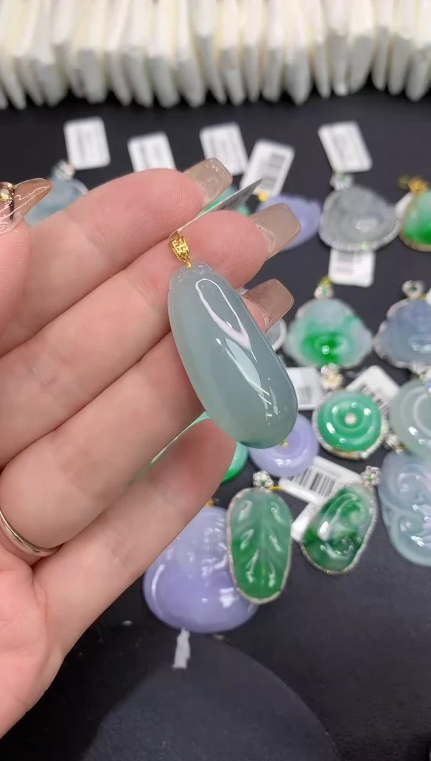 吊坠(不含链)18K金镶嵌翡翠111