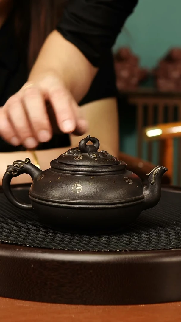 茶壶紫砂菊英紫砂壶 捂灰描金扭转乾坤180