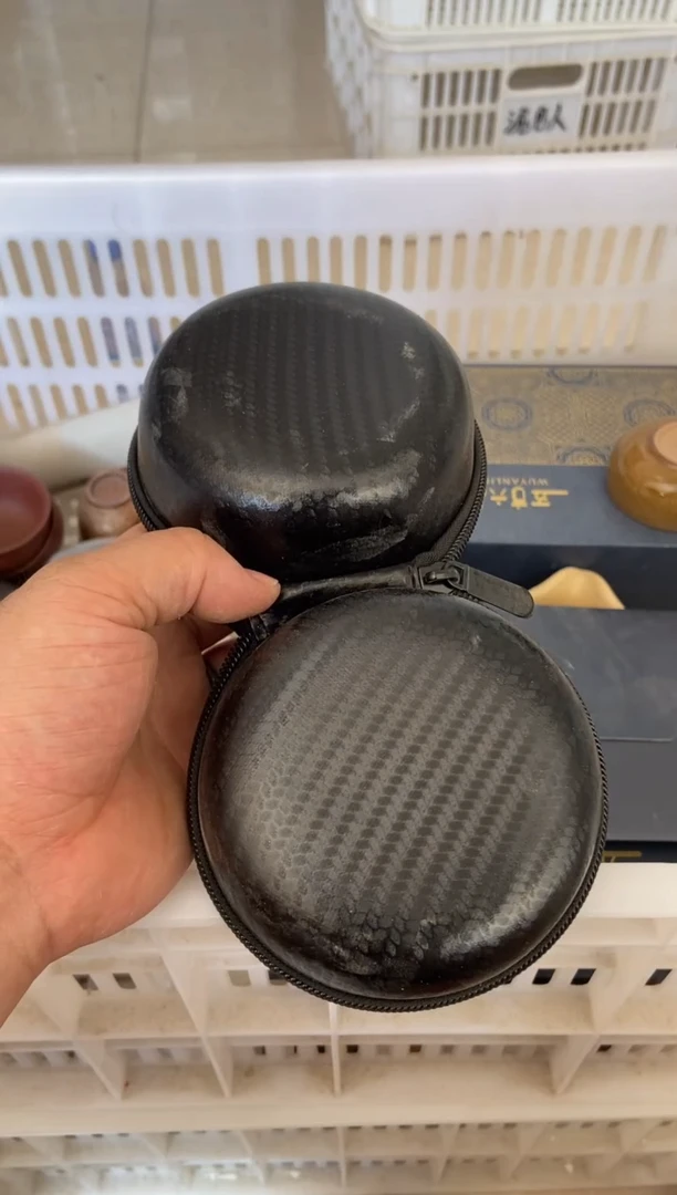 无运费险有瑕疵的摄影的产品有使用过的痕迹有点脏介意勿拍