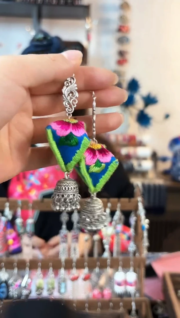 织绣彩云南阁非遗老绣饰品307