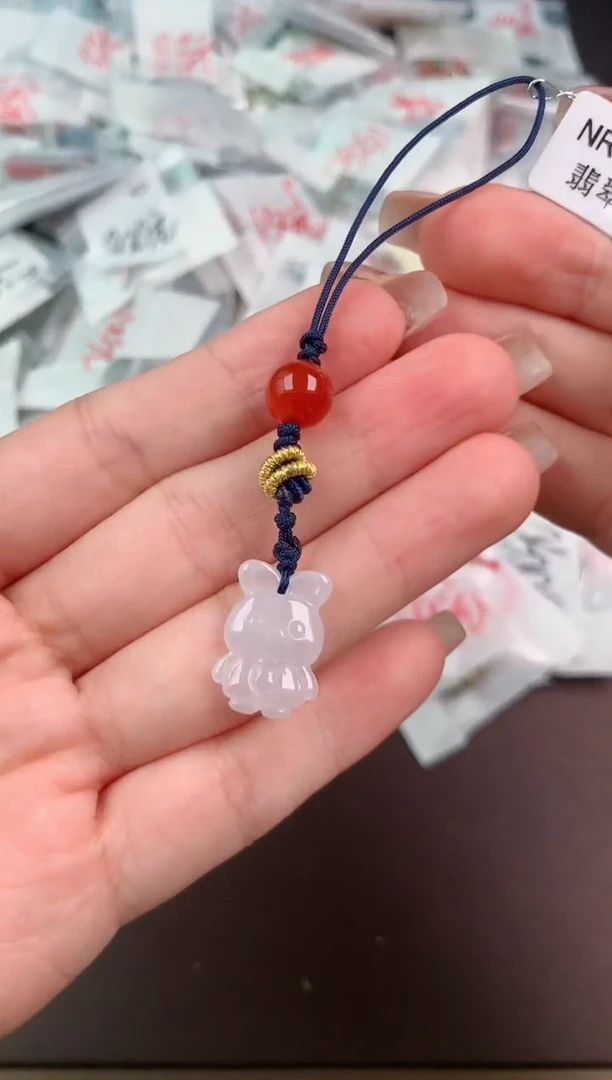 翡翠挂件未镶嵌一