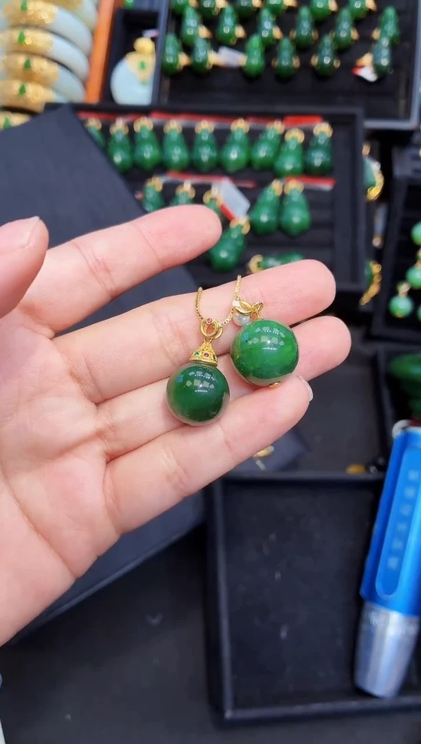 吊坠(赠链)银S925镶嵌和田玉多样性发一