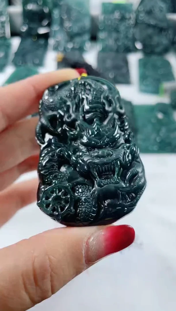 【闪购商品】翡翠颈饰未镶嵌