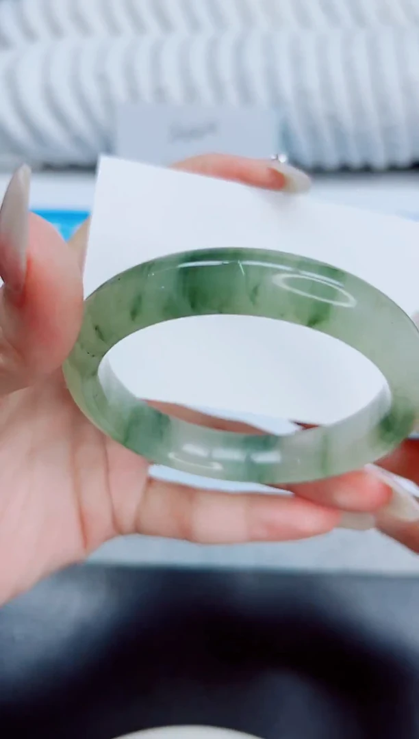 未镶嵌手镯石英质玉69/56.8