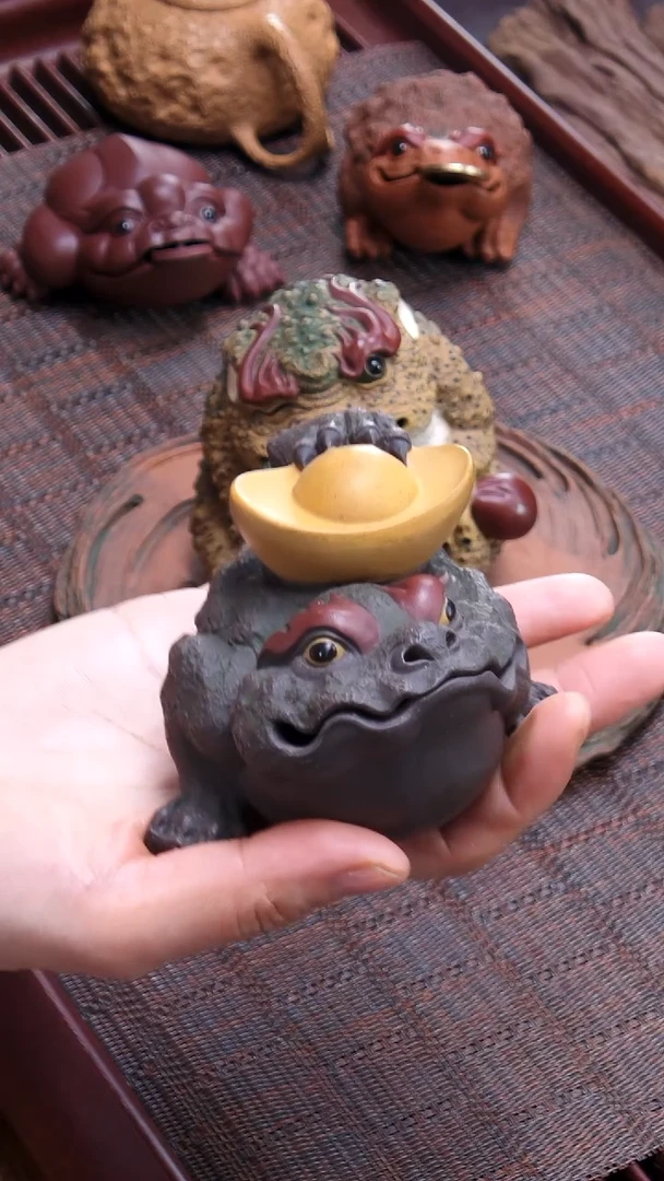 【闪购商品】紫砂茶宠子夜《背背有钱》