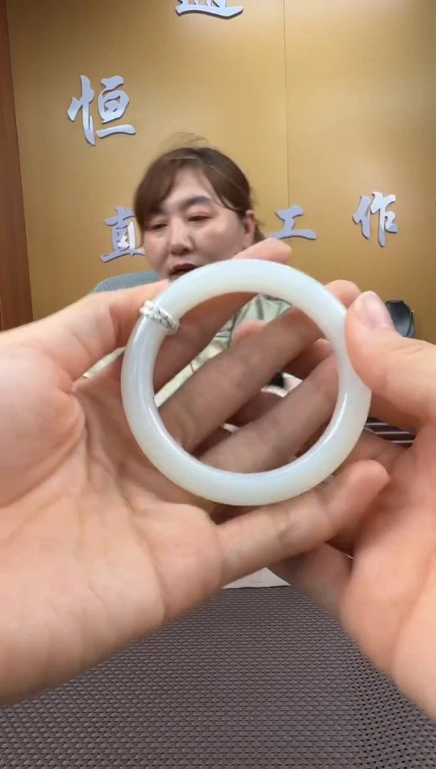 和田玉未镶嵌颈饰手镯54