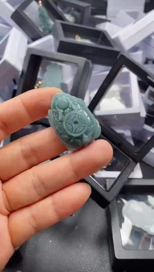 翡翠未镶嵌吊坠(不含链)1061