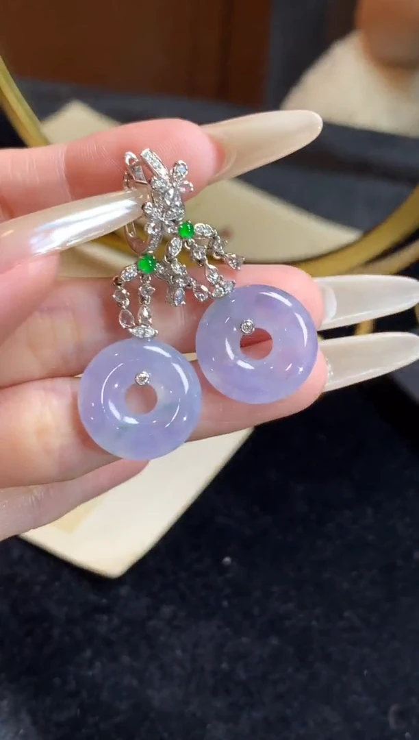 颈饰18K金镶嵌翡翠翡翠耳钉