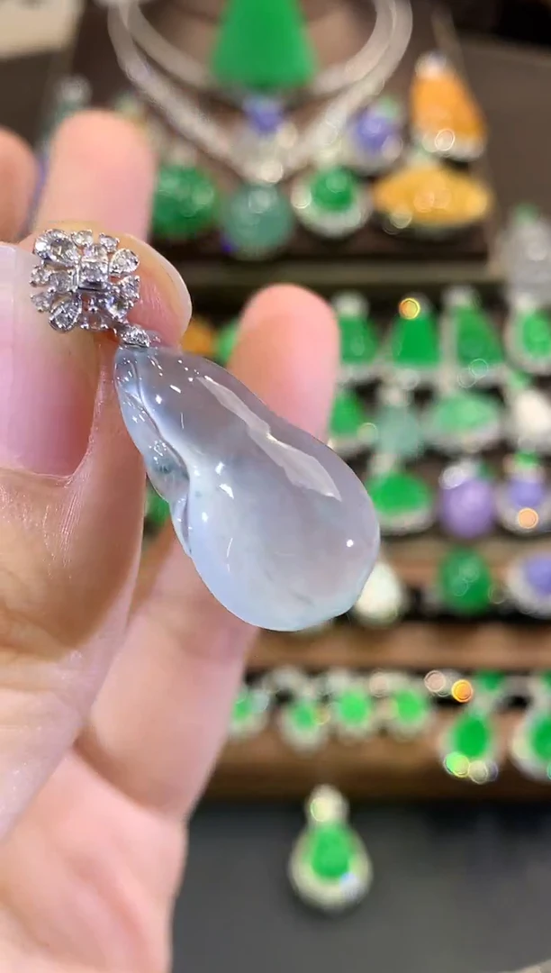 吊坠(不含链)18K金镶嵌翡翠D12