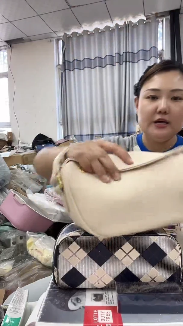 牦牛剖层皮革琪老板女包1号店超好看发图片款