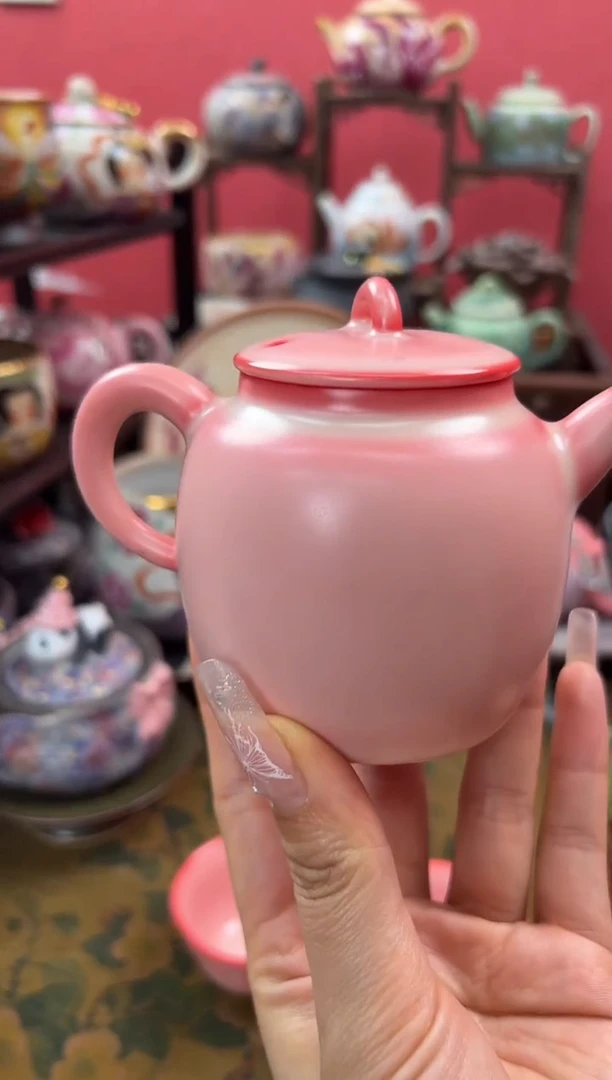 【闪购商品】郑国俊水粉猪油冻龙蛋壶