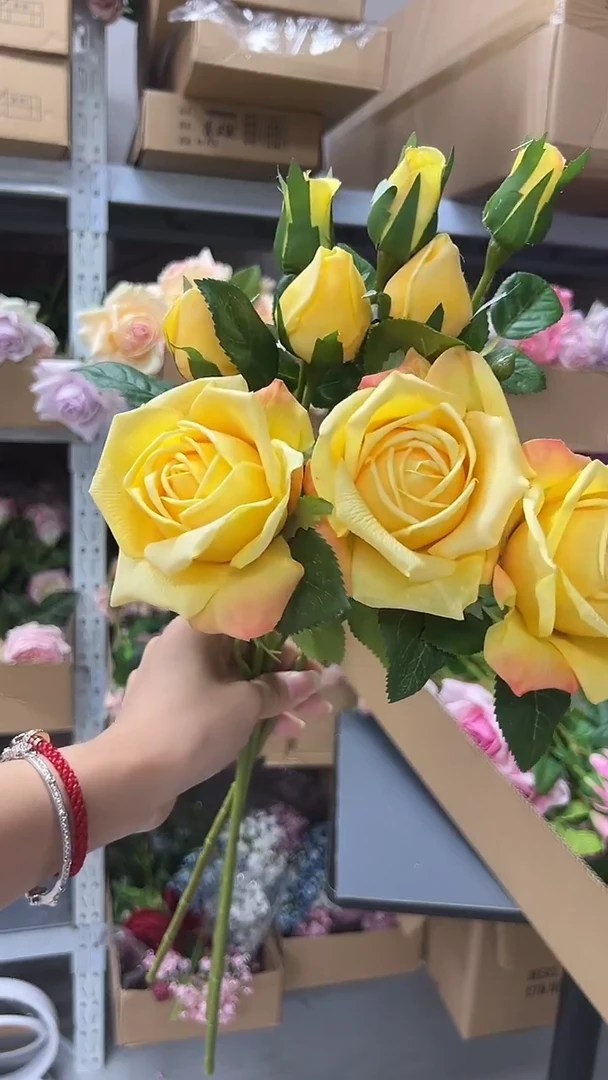 3枝黄色手感保湿妃子玫
