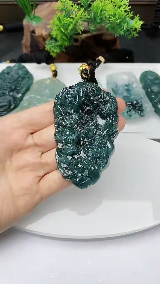 【闪购商品】翡翠颈饰未镶嵌