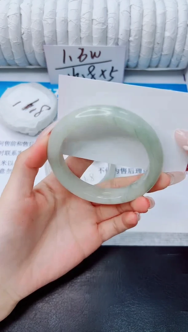 石英质玉手镯未镶嵌114/56