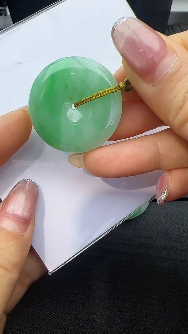 【闪购商品】翡翠颈饰未镶嵌平安扣