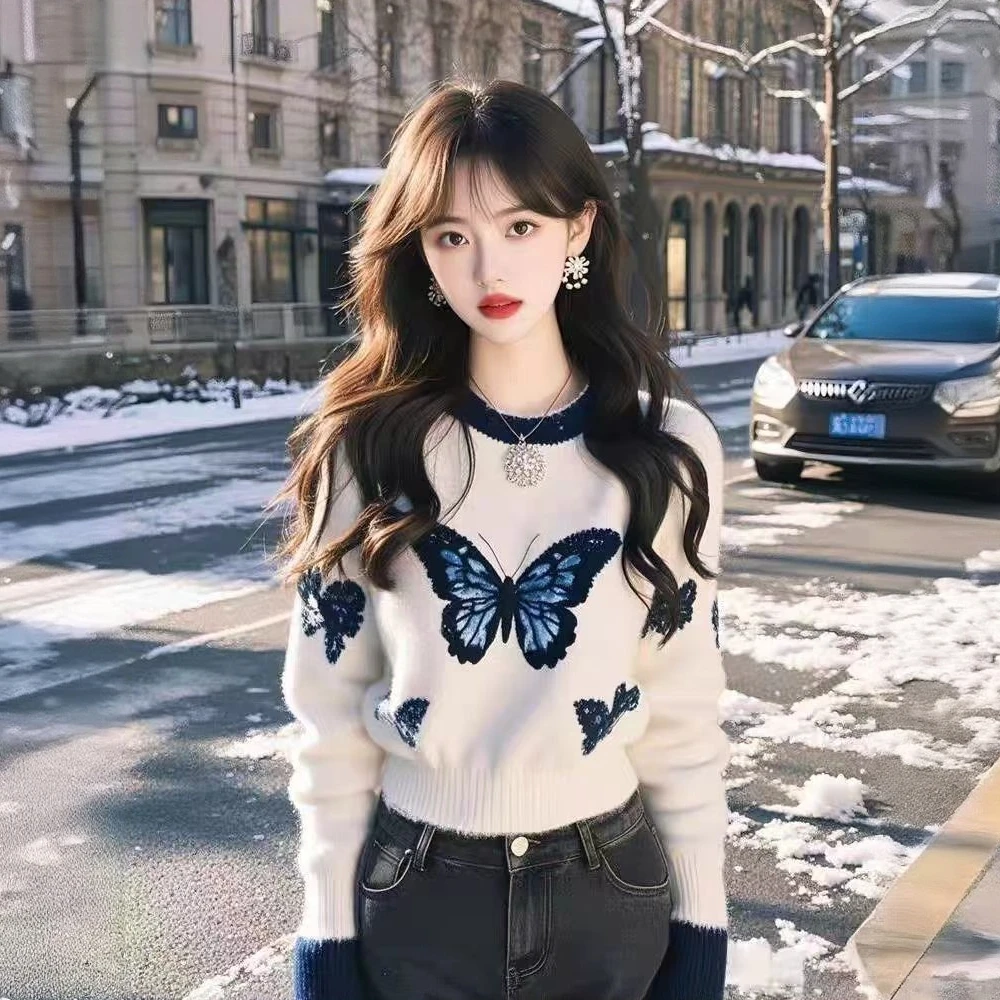 2025秋冬季新款流行高级感简约时尚百搭减龄白色蝴蝶印花针织毛衣